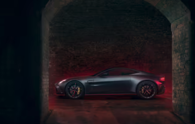 4升双涡轮增压V8 3.4秒破百 全新阿斯顿・马丁Vantage S官图来了